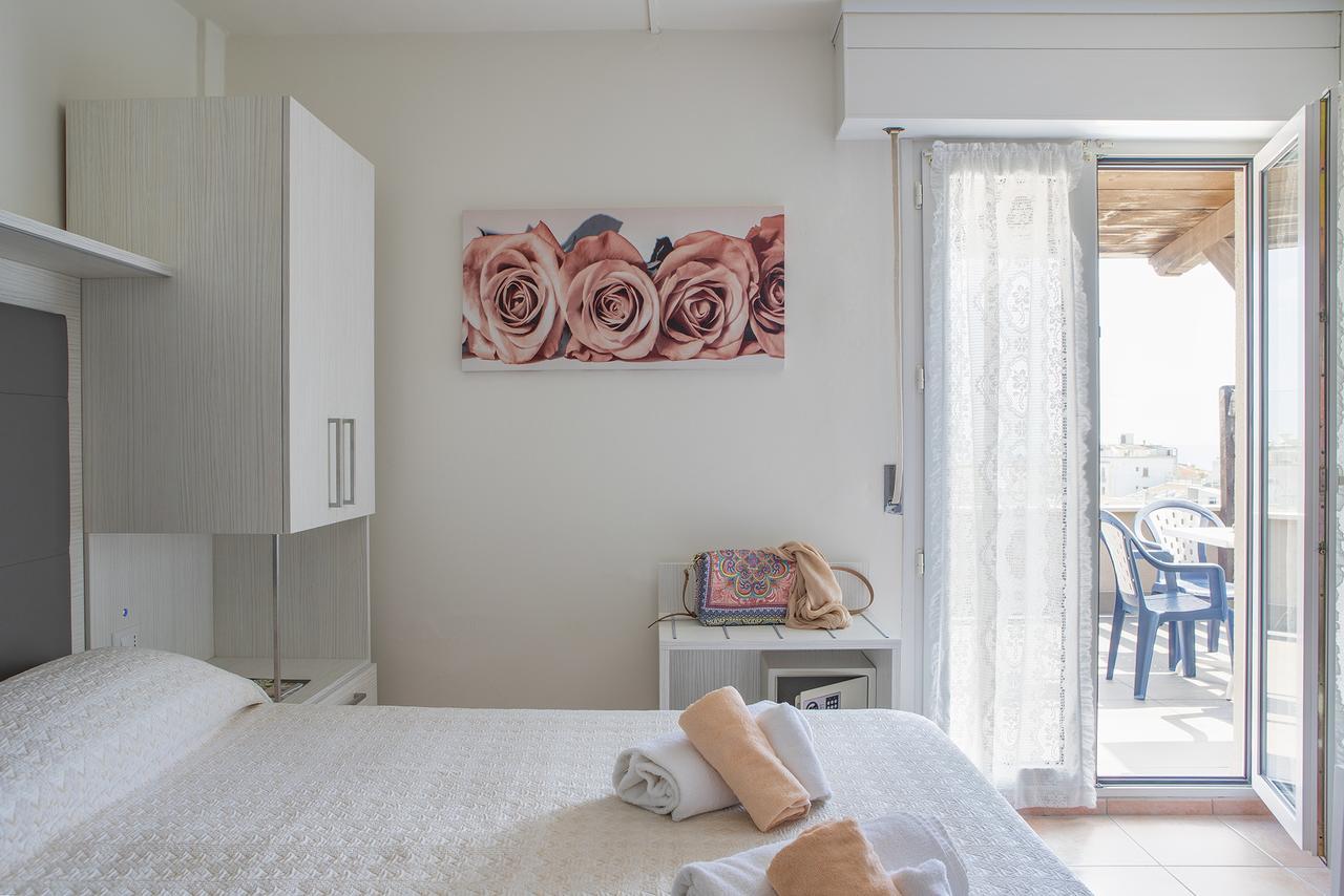 Hotel Pacific Cattolica Zewnętrze zdjęcie